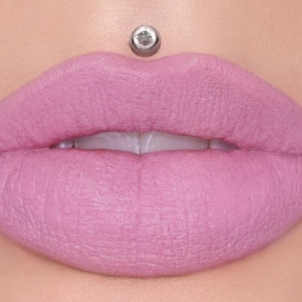 🚫SOLD🚫 Jeffree Star velvet trap lipstick MALIBU BEACH HOUSE